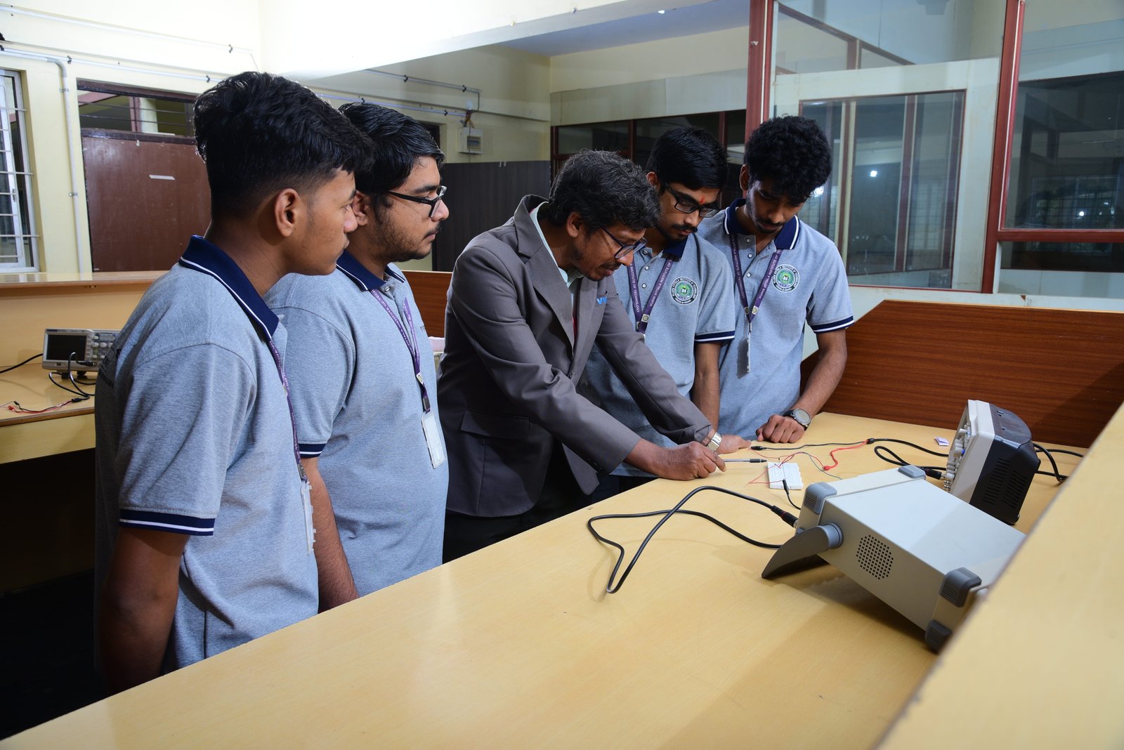 Innovation Hub - Advanced Equipment