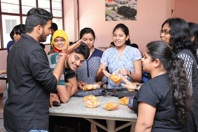 VVIT Canteen & Amenities